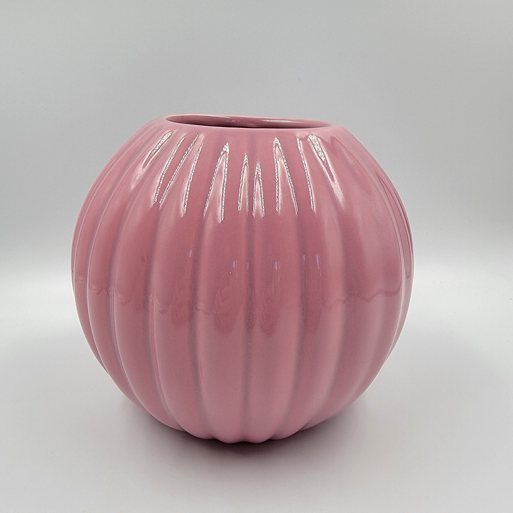 Vintage Haeger Rose Pink Peach Round Ribbed Ceramic 6" Vase Bulb Cottagecore